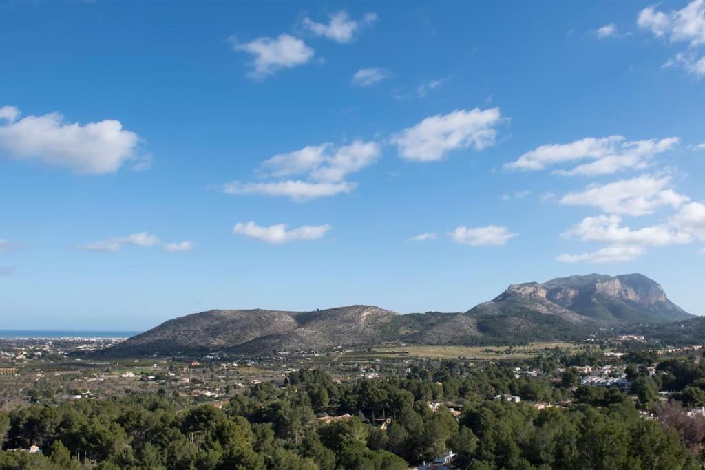 Casa Junto Golf La Sella Y Centro Budista Sakya Muntanya la Sella ภายนอก รูปภาพ