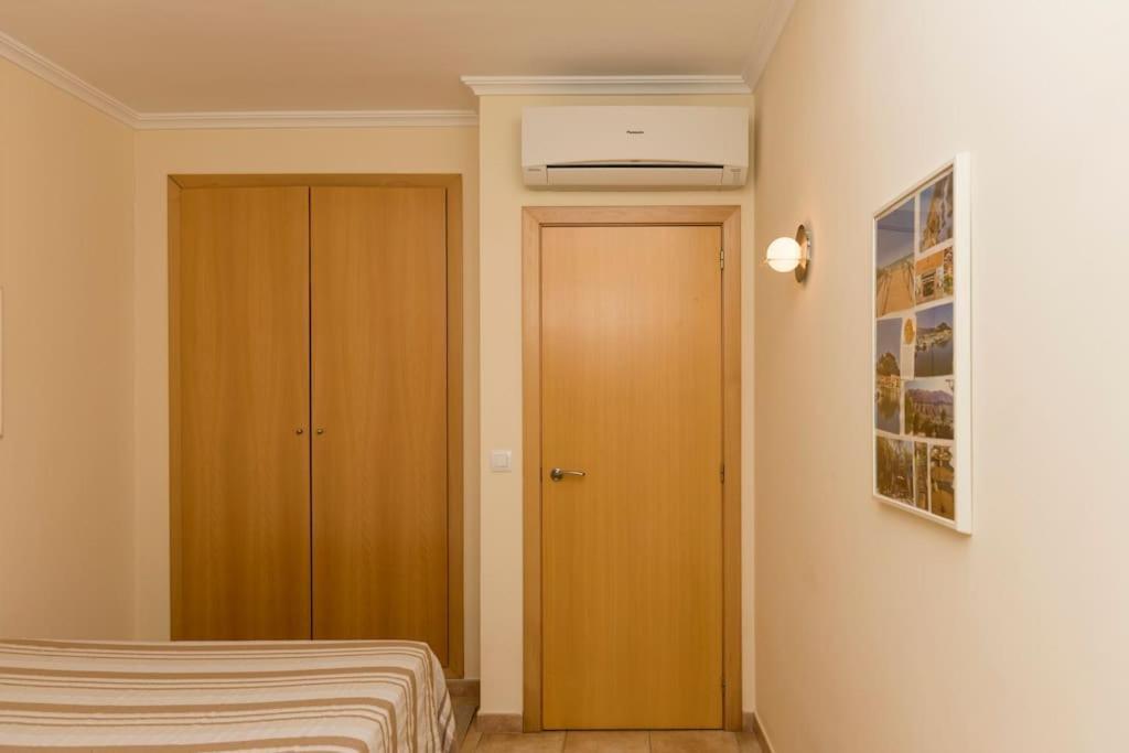 Casa Junto Golf La Sella Y Centro Budista Sakya Muntanya la Sella ภายนอก รูปภาพ