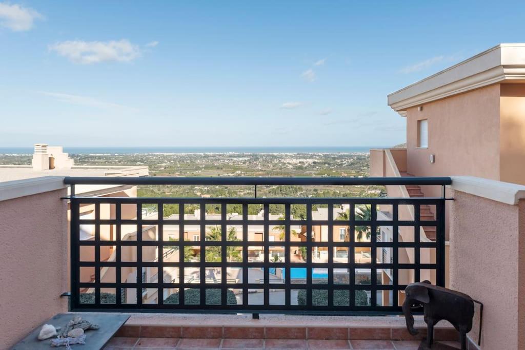 Casa Junto Golf La Sella Y Centro Budista Sakya Muntanya la Sella ภายนอก รูปภาพ
